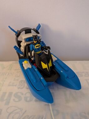 2014 Fisher Price Imaginext DC Batman Bat Boat With Figure Airboat